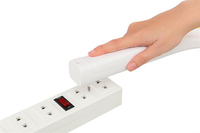 Vợt muỗi Sunhouse SHE-EECVM11 Màu vàng