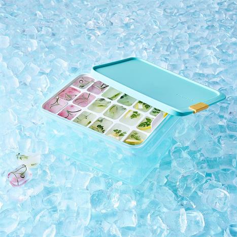 Hộp thực phẩm nhựa 1650 ml Lock&Lock HFL104D18 Màu Xanh nhạt