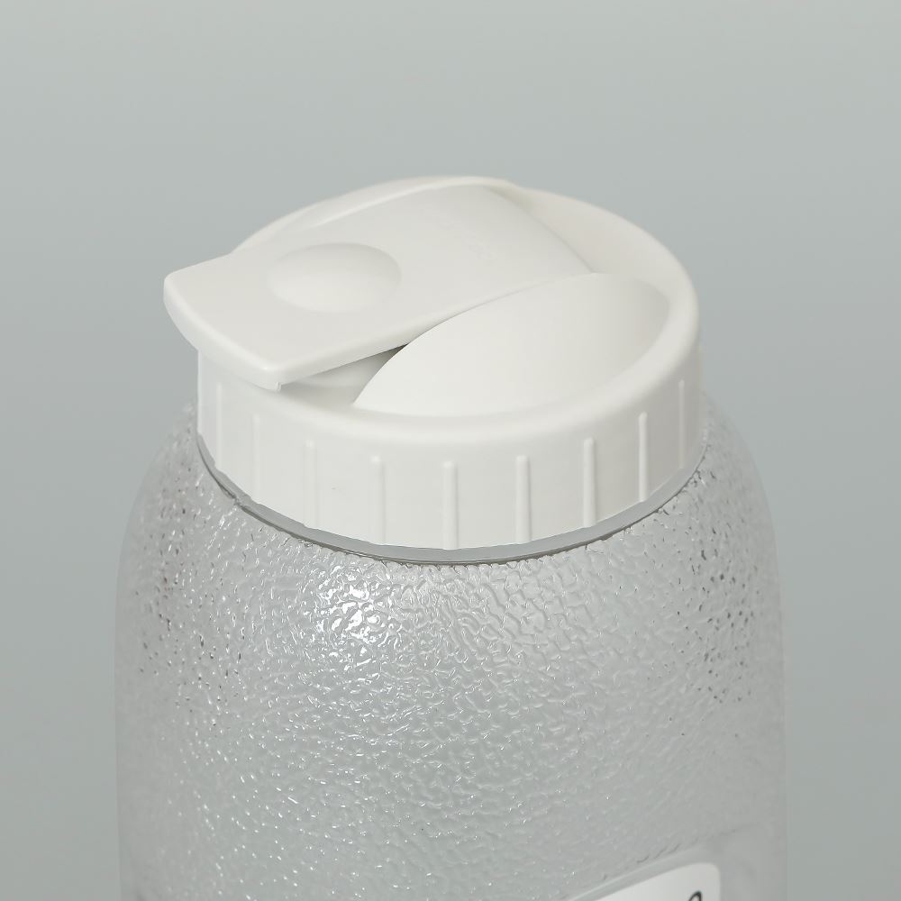 Bình đựng nước nhựa 1500 ml Lock&Lock HAP731 Màu Trắng