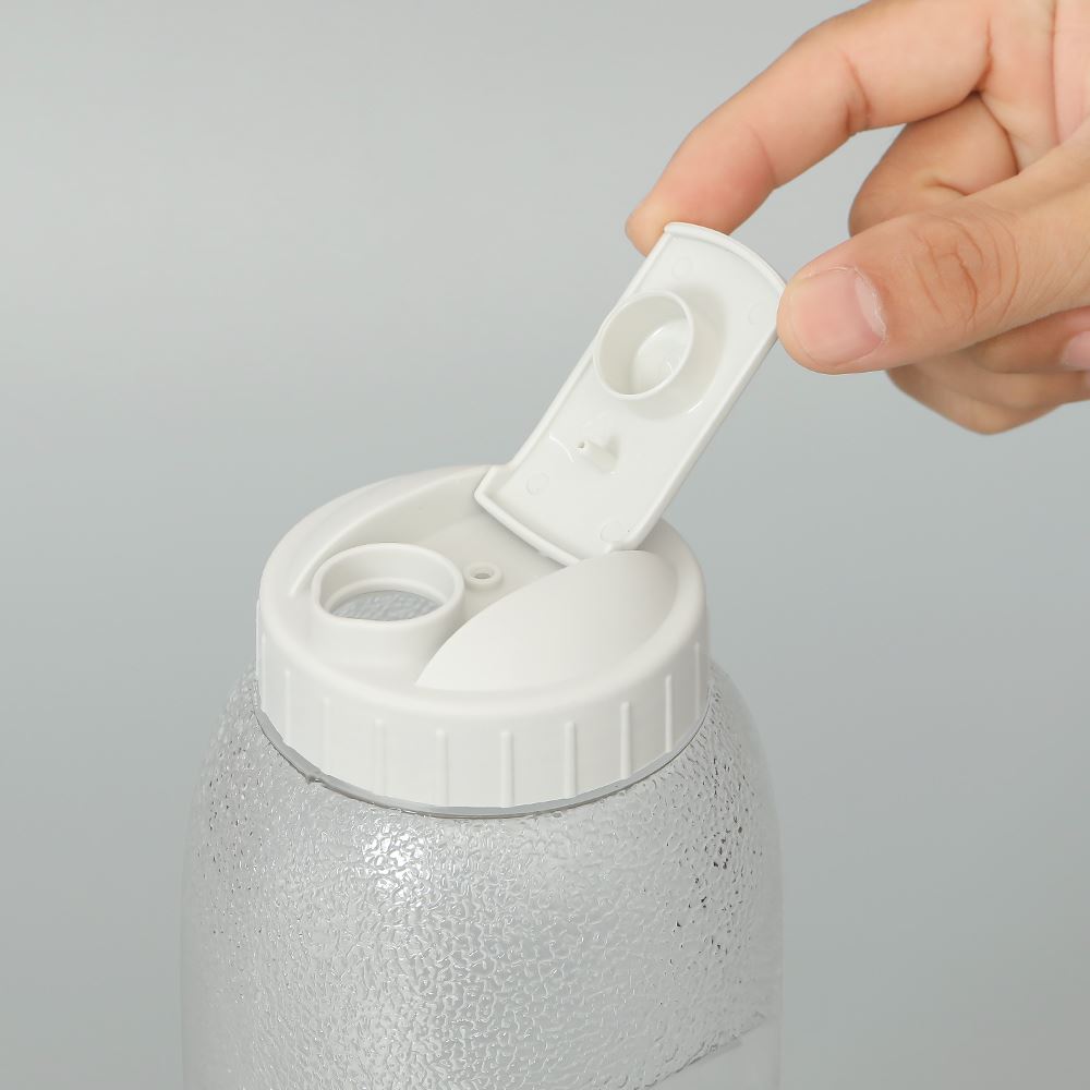 Bình đựng nước nhựa 1500 ml Lock&Lock HAP731 Màu Trắng