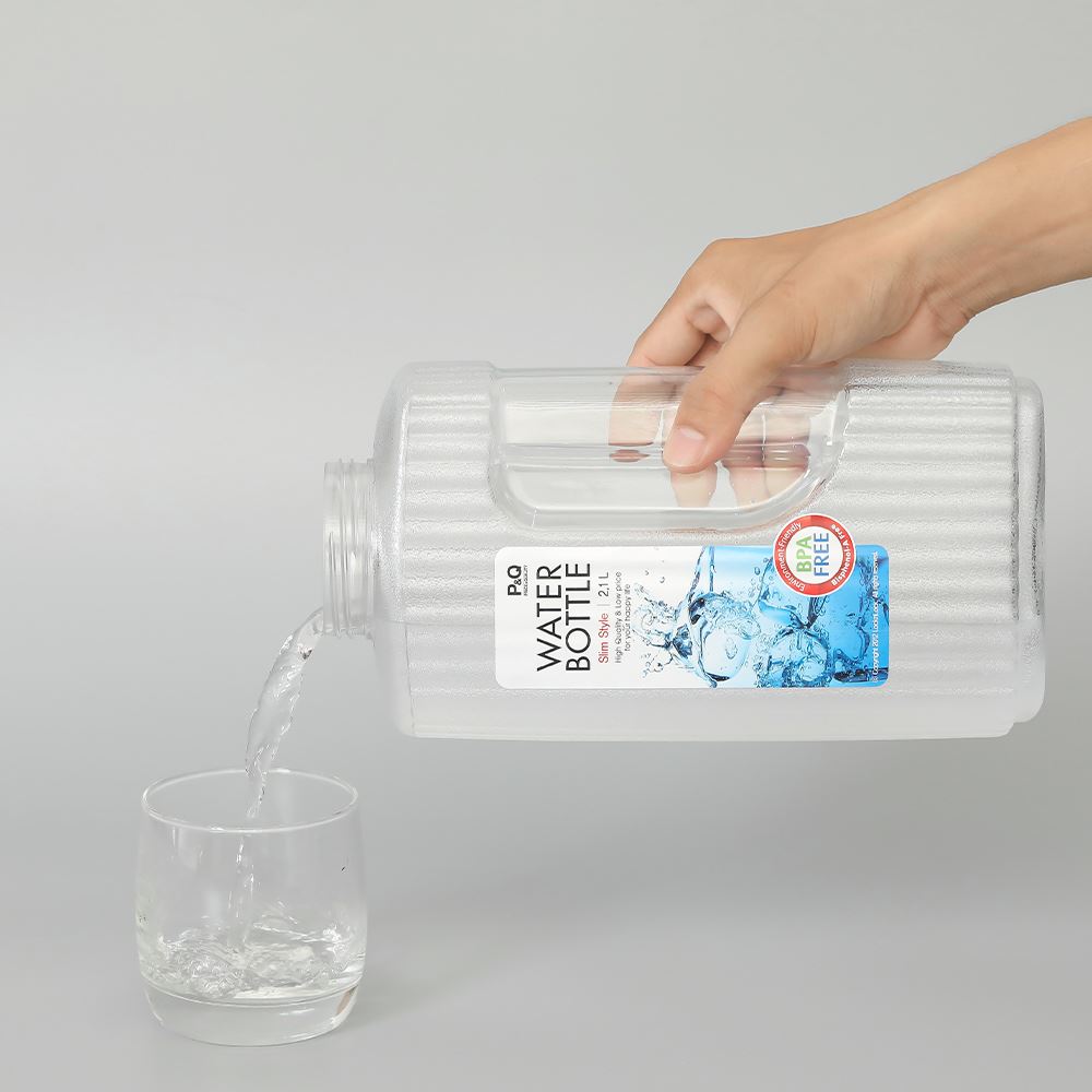 Bình đựng nước nhựa 2100 ml Lock&Lock HAP736 - Trắng Màu Trắng