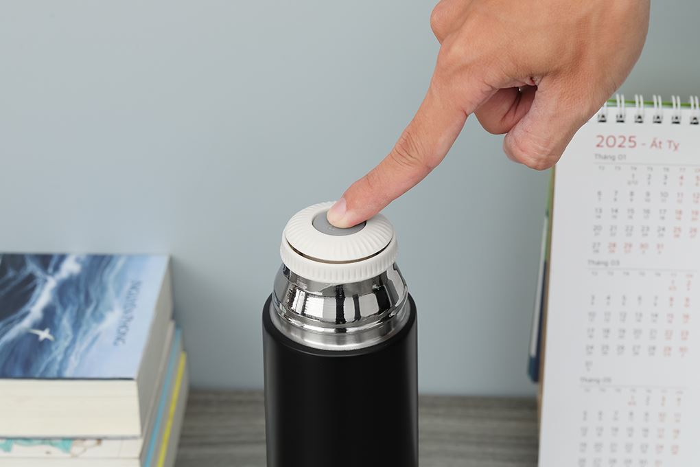 Bình giữ nhiệt Inox 500 ml Delites Z037 Đen Màu Đen