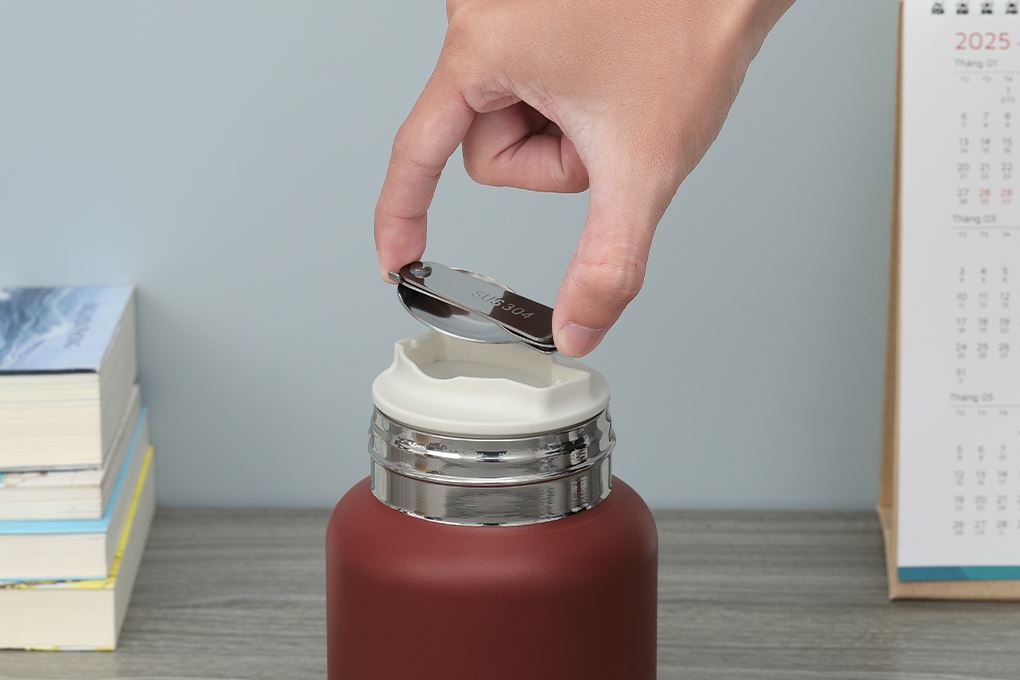 Bình đựng thức ăn giữ nhiệt Inox 680 ml Delites FH680 Đỏ Màu Đỏ