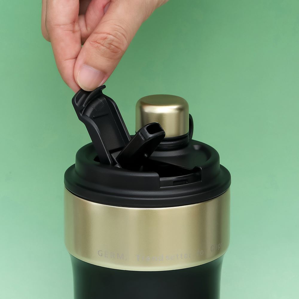 Ly giữ nhiệt inox 650 ml PPB Coca Cola GERM GE-CK24AW-B82 Màu Đen - Vàng