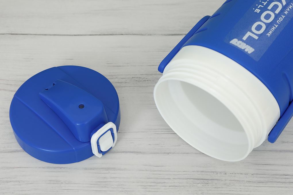 Bình giữ nhiệt nhựa 1000 ml Duy Tân Maxcool Màu Xanh dương đậm