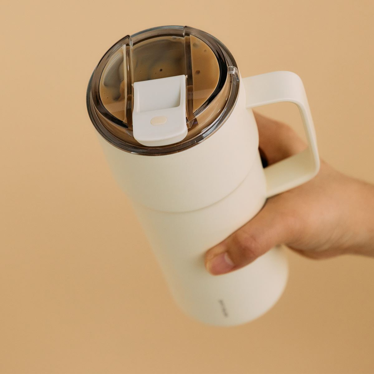 Bình giữ nhiệt Inox 750 ml Lock&Lock Metro Cafe Handle LHC4418IVY Màu Trắng