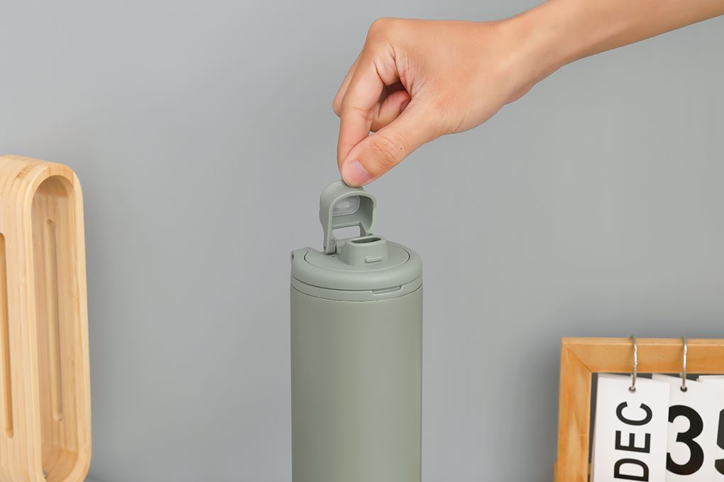 Bình giữ nhiệt Inox 600 ml Delites Y71 Màu Xanh lá