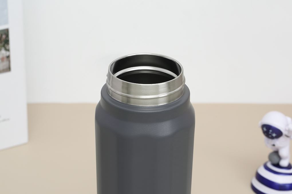 Bình giữ nhiệt Inox 670 ml Delites DB-23650 Màu Xám đậm