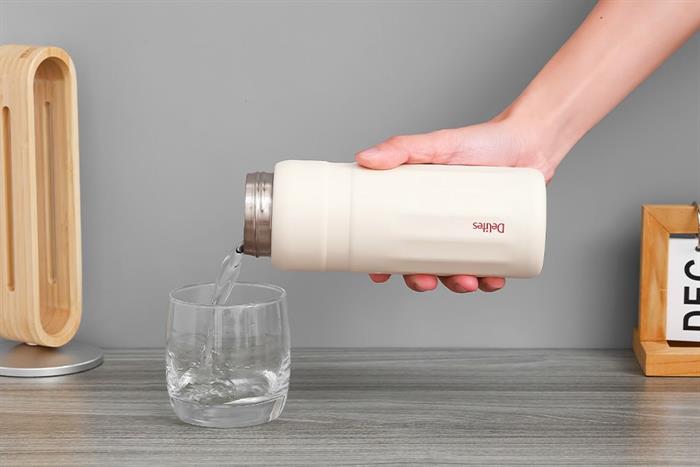 Bình giữ nhiệt Inox 560 ml Delites XB-25108 Màu Trắng - Đỏ