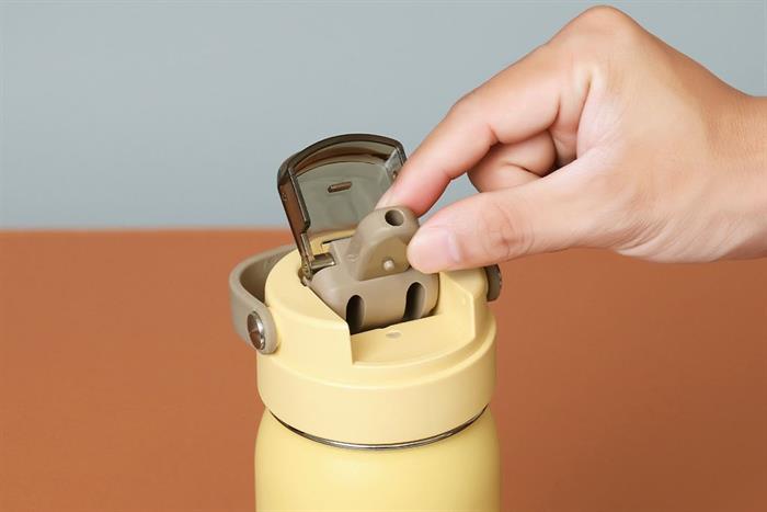 Bình giữ nhiệt Inox 630 ml Delites XB-25130 Màu Vàng