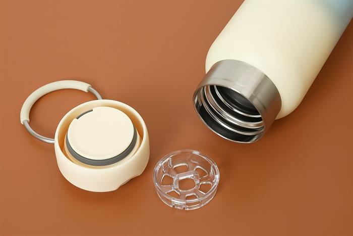 Bình giữ nhiệt Inox 650ml Sling Ring Tumbler Lock&Lock LHC4321NIVY Màu Trắng - Xanh