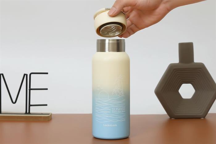 Bình giữ nhiệt Inox 650ml Sling Ring Tumbler Lock&Lock LHC4321NIVY Màu Trắng - Xanh