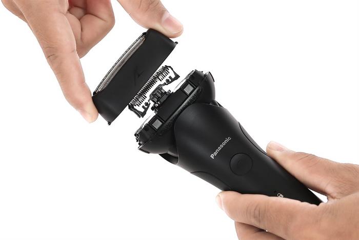 Máy cạo râu khô và ướt Panasonic ES-LT2B-K751 Màu Đen