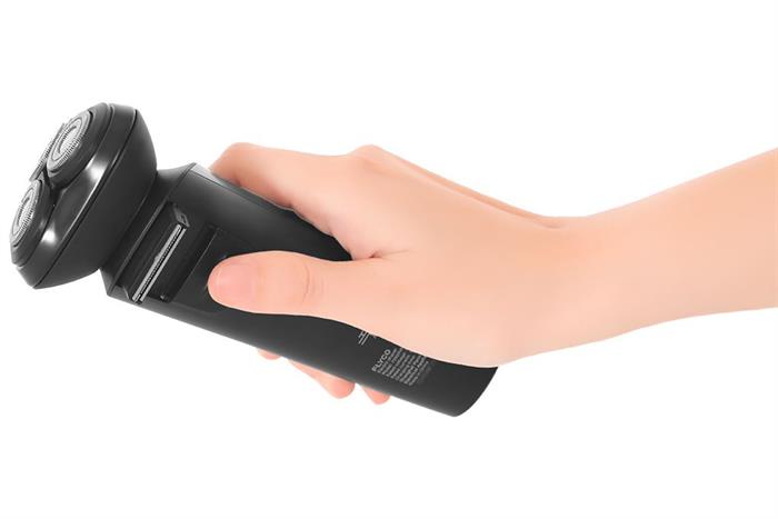 Máy cạo râu khô và ướt Flyco FS929VN Màu Đen