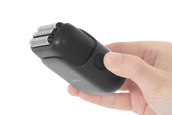 Máy cạo râu khô và ướt Flyco FS685VN Màu Đen