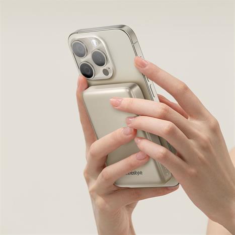 Pin sạc dự phòng Polymer 10000 mAh Type C PD QC 3.0 20W Innostyle IM20PDTG - Vàng Màu Vàng