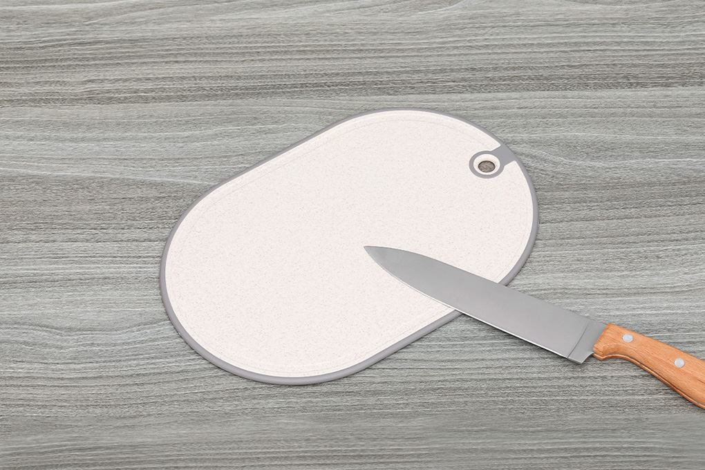 Bộ 2 thớt thái lúa mạch oval tròn 32 x 21 cm, 28 x 19 cm Delites CF7431 Màu Xám