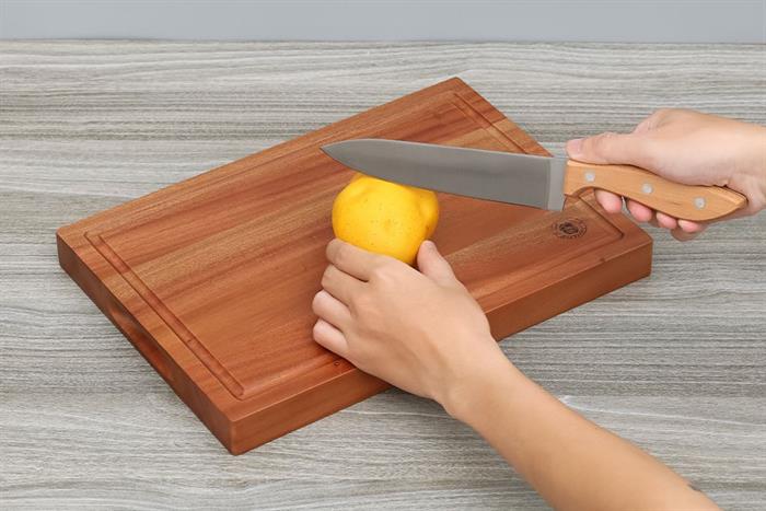 Thớt chặt gỗ xà cừ chữ nhật 34 cm Trường Sơn RT340 Màu Nâu