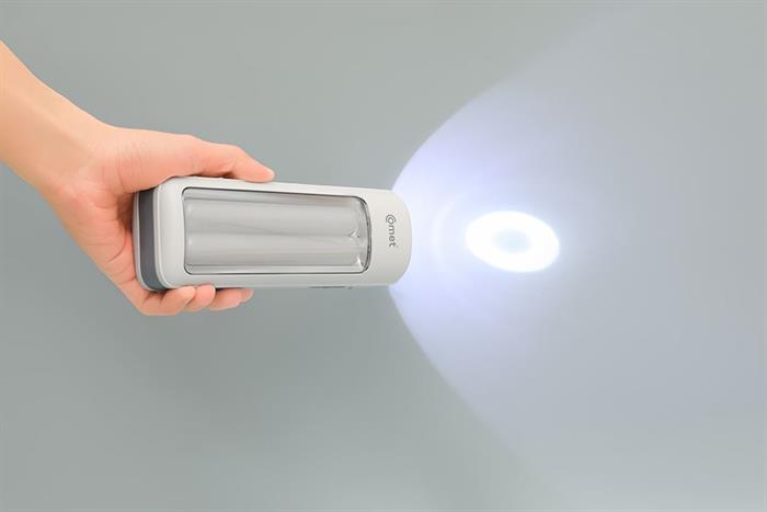 Đèn pin sạc đa năng Comet CRT456 Màu Trắng