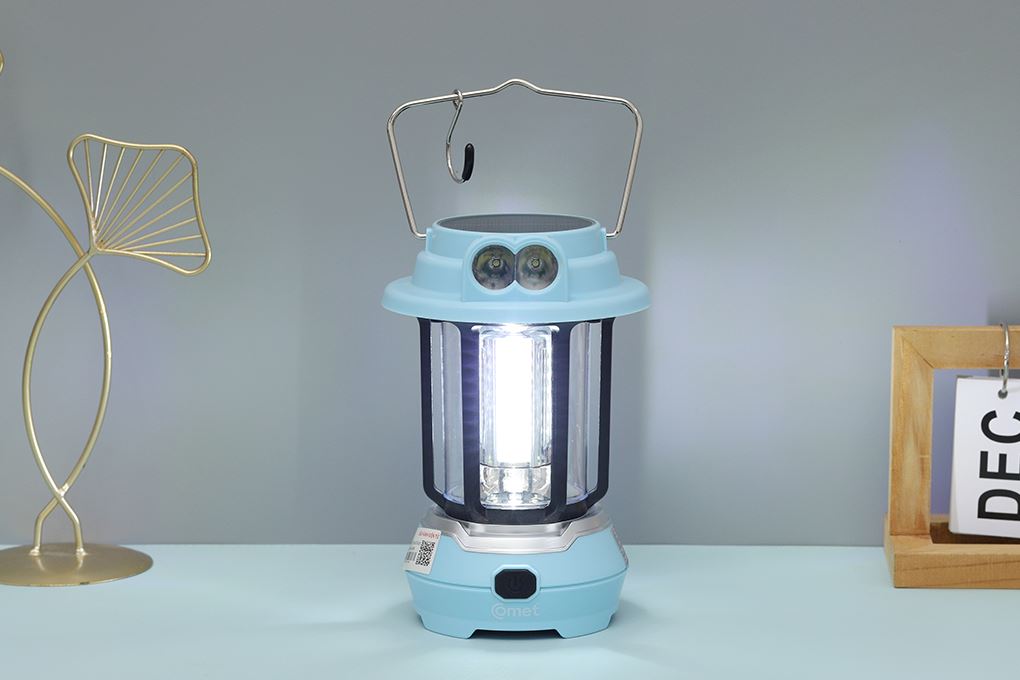 Đèn sạc năng lượng mặt trời Comet CRL3403S Màu Xanh