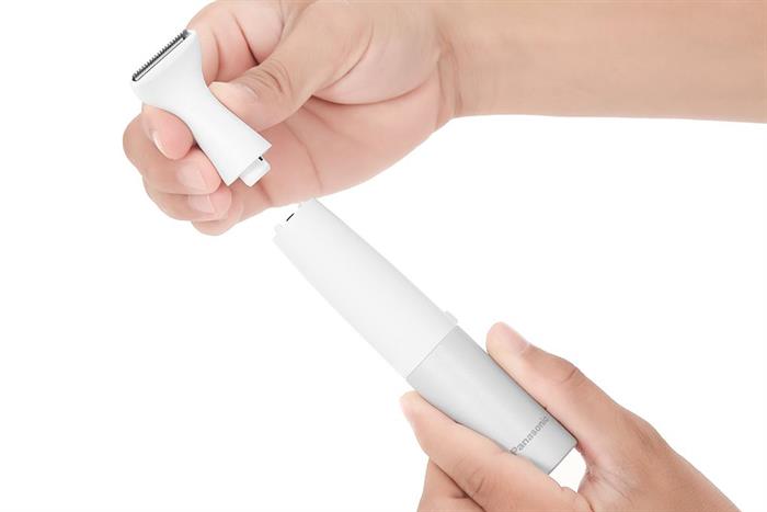 Máy làm sạch lông Panasonic ES-WV62BH202 Màu Trắng