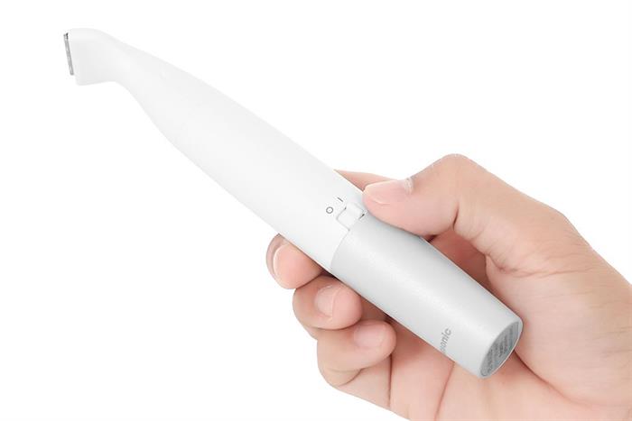 Máy làm sạch lông Panasonic ES-WV62BH202 Màu Trắng