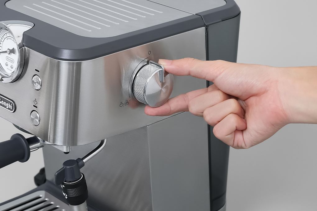 Máy pha cà phê Delonghi EM450.M Màu Bạc