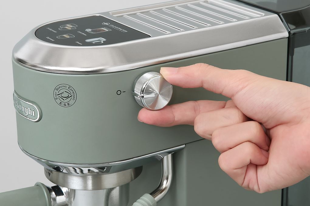 Máy pha cà phê Delonghi EC890.GR Màu Xanh rêu