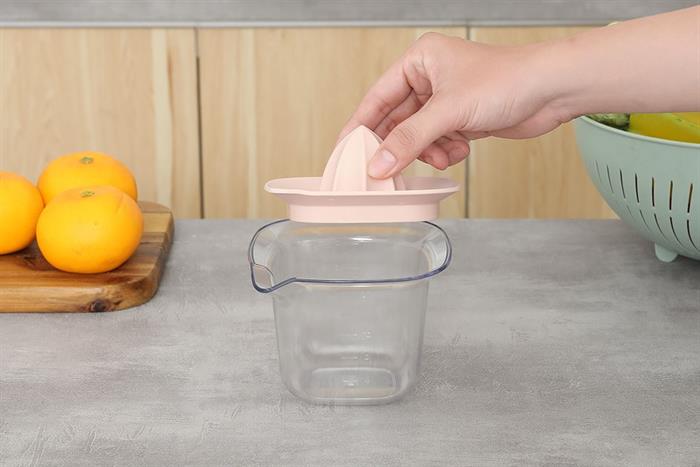 Dụng cụ vắt cam nhựa Inochi Yoko HIN.VCTT.0500 Màu Hồng