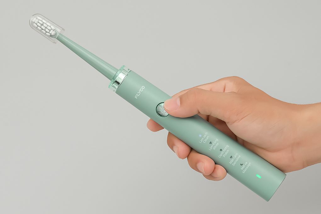 Bàn chải điện Flyco FT1701VN Màu Xanh lá