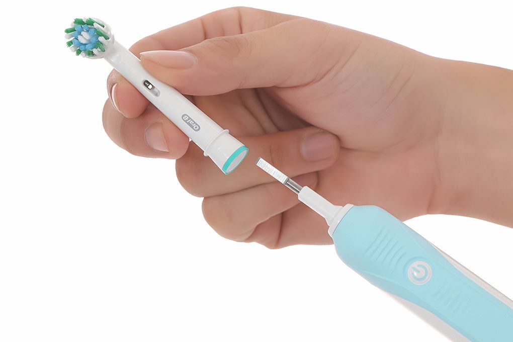 Bàn chải điện Oral-B Pro 500 Deep Clean D16.513 Màu Trắng - Xanh