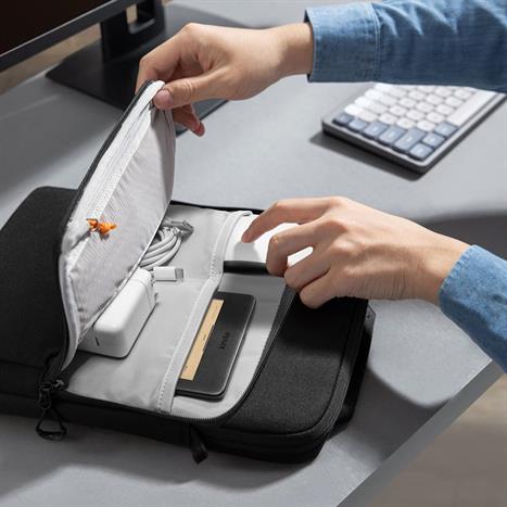 Túi đeo chống sốc laptop 15/16 inch Tomtoc A03F2D1 Đen Màu Đen