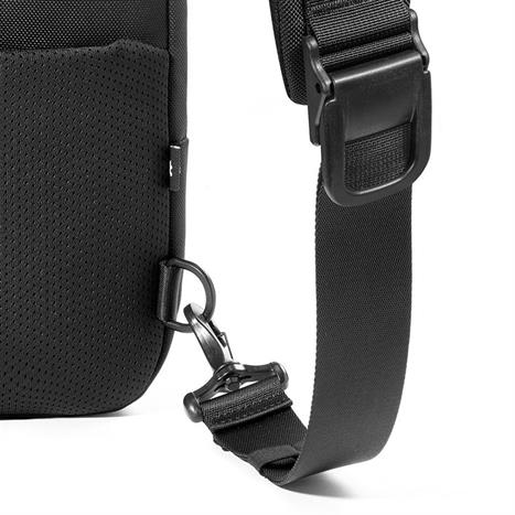 Túi đeo chống sốc laptop 14 inch Tomtoc T24M1D1 Đen Màu Đen