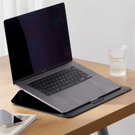 Túi chống sốc Macbook 16 inch Hypershield Stand & Go Sleeve HS595-16B Màu Đen