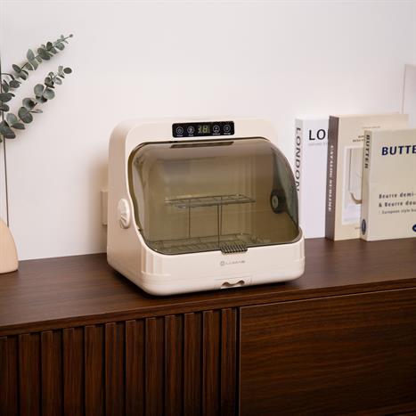 Máy sấy tiệt trùng UV LUMIAS LUD-08 đế nhựa Màu Màu be