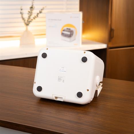 Máy sấy tiệt trùng UV LUMIAS LUD-08 đế nhựa Màu Màu be