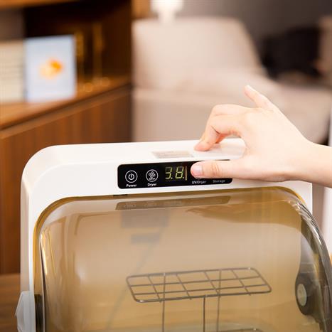 Máy sấy tiệt trùng UV LUMIAS LUD-08 đế inox Màu Màu be