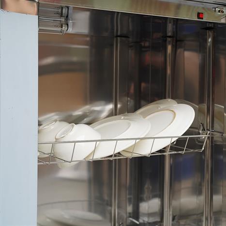 Tủ sấy chén bát tiệt trùng Fujihome DD300A Màu Trắng