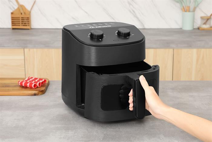 Nồi chiên không dầu Rapido 7 lít RAF-7.0M4 2M Màu Đen