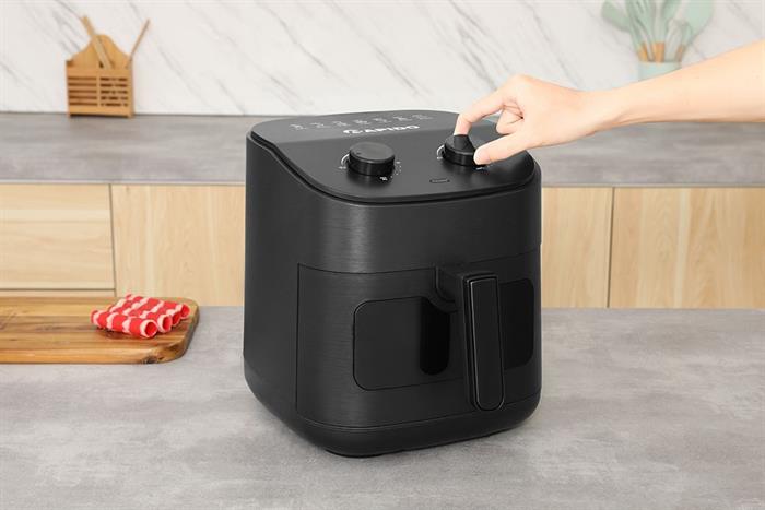 Nồi chiên không dầu Rapido 7 lít RAF-7.0M4 2M Màu Đen