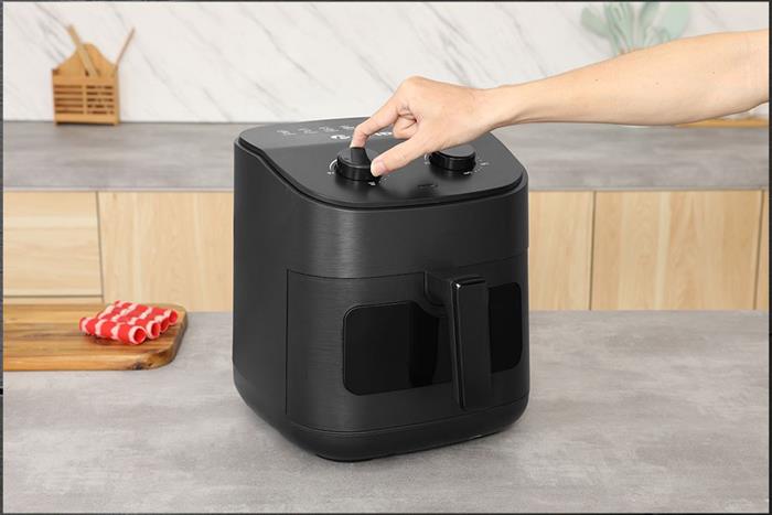 Nồi chiên không dầu Rapido 7 lít RAF-7.0M4 2M Màu Đen