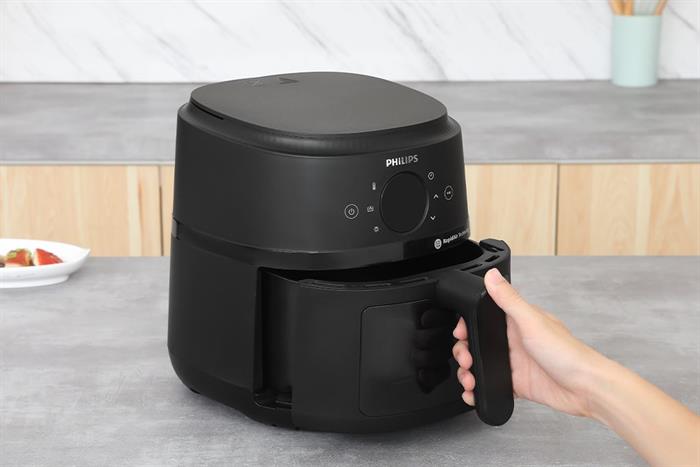 Nồi chiên không dầu Philips 4.2 lít NA220/00 Màu Đen