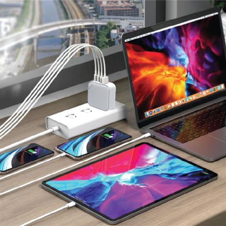 Sạc nhanh 4 cổng USB Type-C PD QC 3.0 GaN 100W Mazer M-GAN100W-WH Màu Trắng