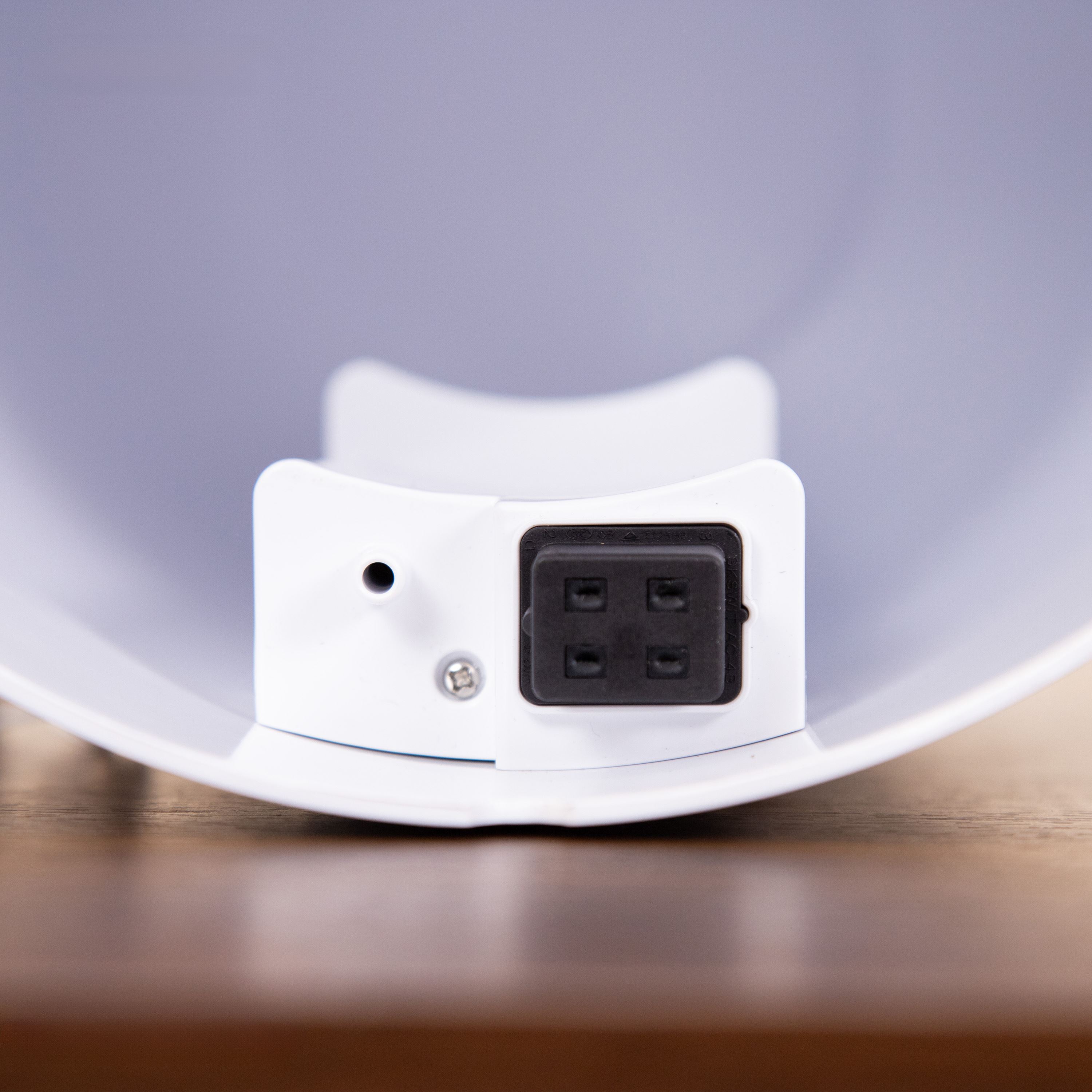 Máy tạo độ ẩm LUMIAS LEH-06W Màu Trắng - Bạc
