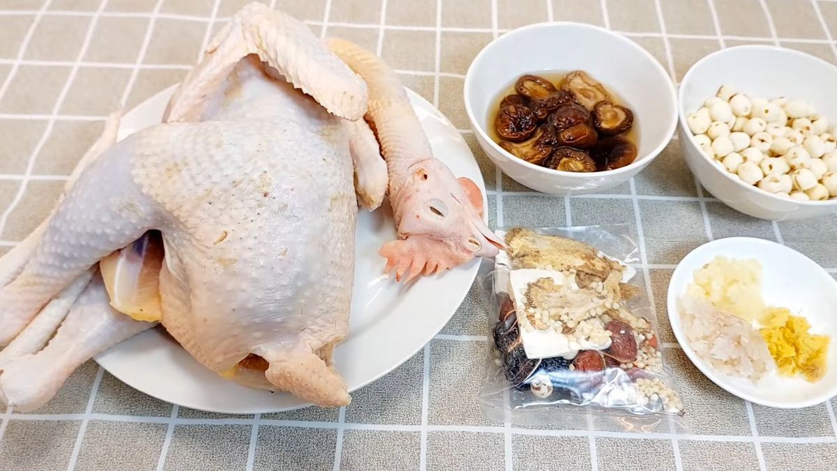 Nguyên liệu món ăn gà tần thuốc bắc