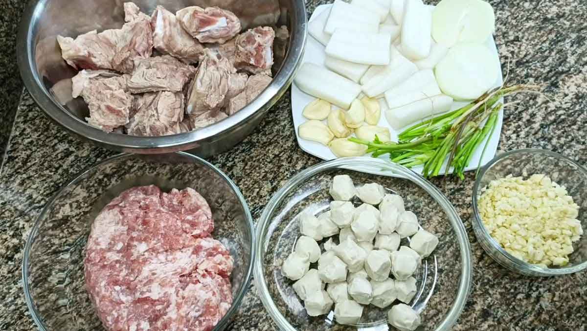 Nguyên liệu món ăn hủ tiếu thái lan