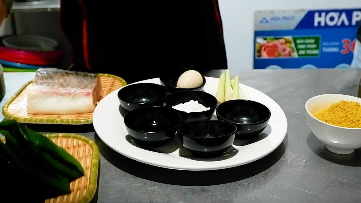 Nguyên liệu món ăn cá tầm rang muối