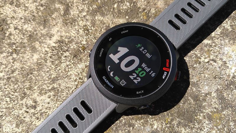 Đồng hồ Garmin hoạt động ổn định trong mọi điều kiện