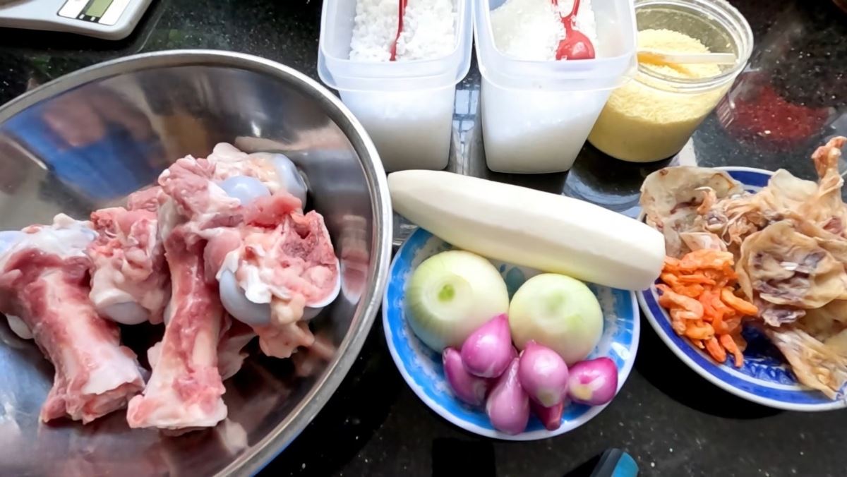Nguyên liệu món ăn nước lèo bánh canh