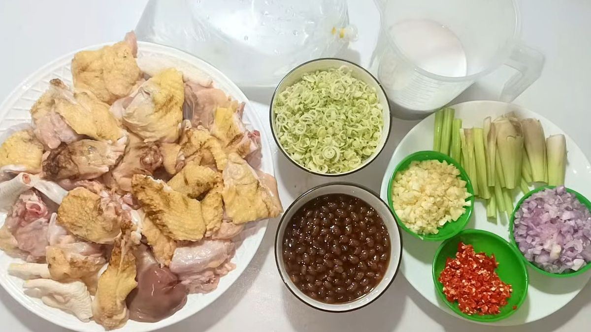 Nguyên liệu món ăn gà giả cầy miền tây